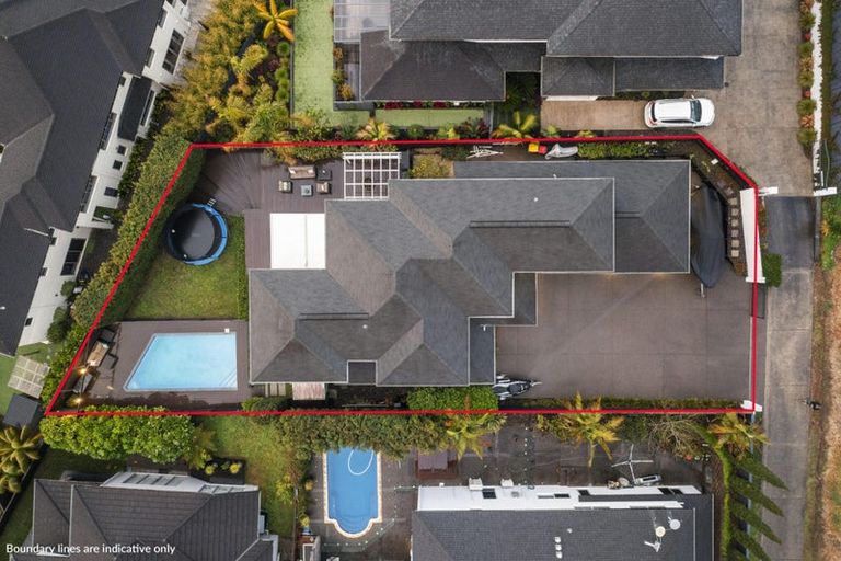 Photo of property in 8 Verley Rise, East Tamaki Heights, Auckland, 2016