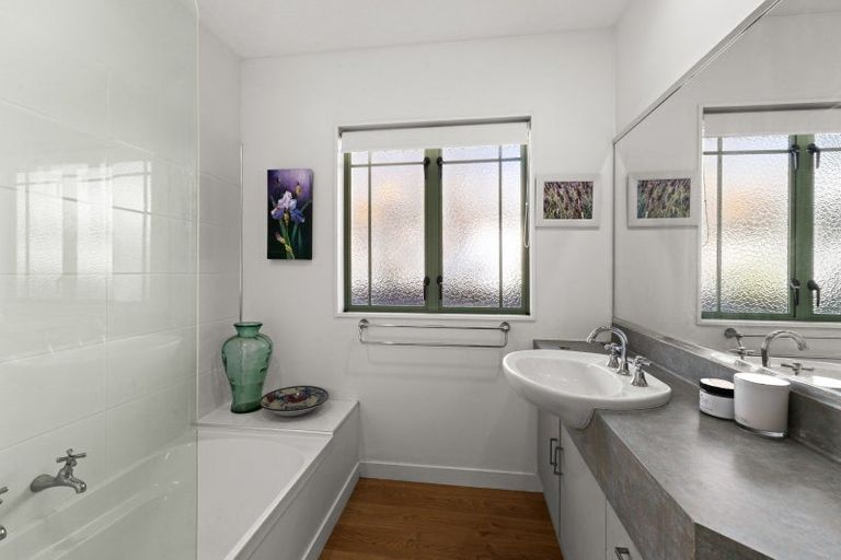 Photo of property in 20c Iona Road, Havelock North, 4130