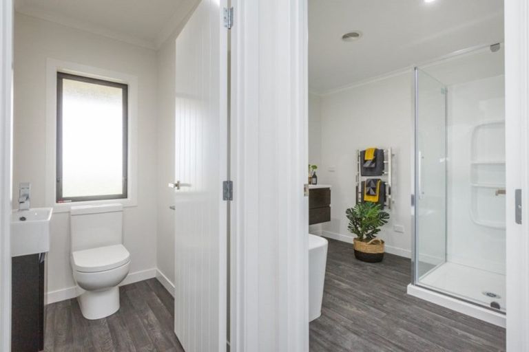 Photo of property in 175 Spur Road West, Colyton, Feilding, 4775