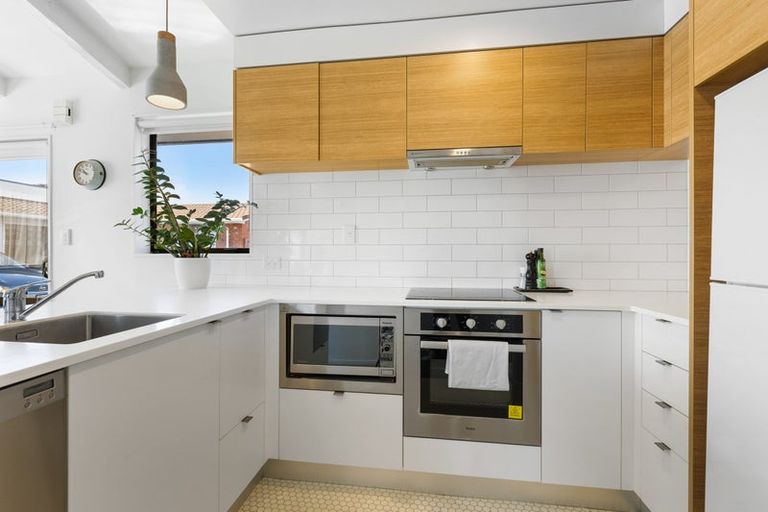 Photo of property in 1/41 Fulford Street, New Plymouth, 4310