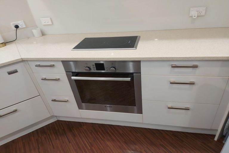 Photo of property in 15 Wainoni Heights, Greenhithe, Auckland, 0632