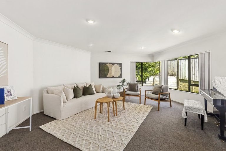 Photo of property in 23 Amesbury Drive, Churton Park, Wellington, 6037