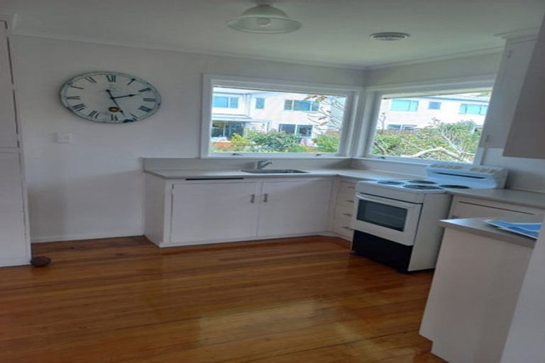 Photo of property in 18 Alma Road, Milford, Auckland, 0620