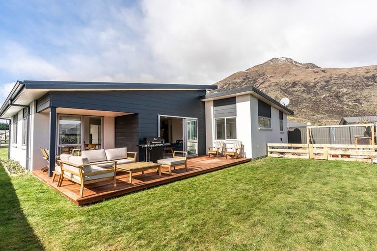 Photo of property in 4 Risinghurst Terrace, Lower Shotover, Queenstown, 9304
