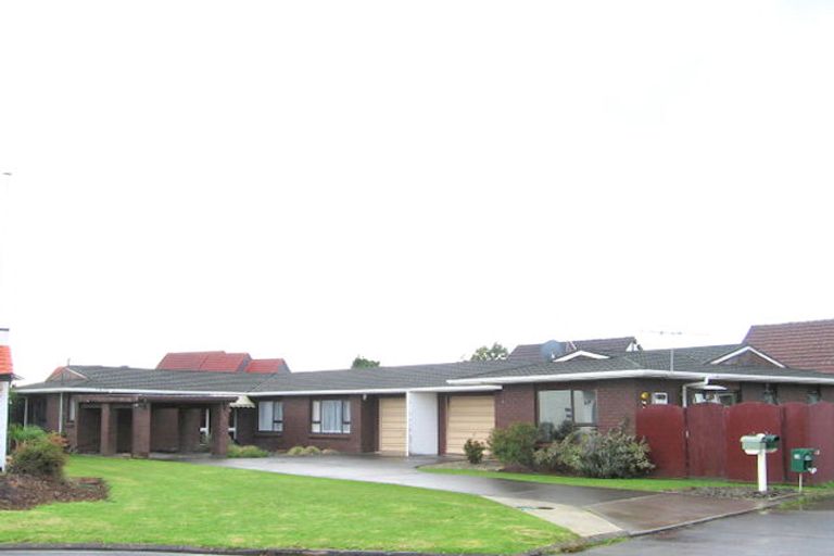 Photo of property in 1/12 Bungalore Place, Half Moon Bay, Auckland, 2012