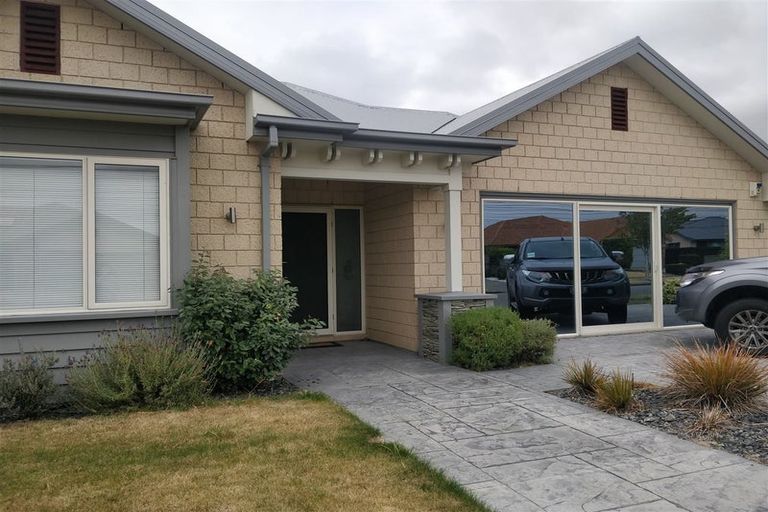 Photo of property in 2 Moeraki Place, Hei Hei, Christchurch, 8042