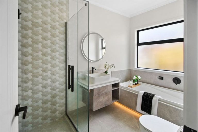 Photo of property in 33 Brywood Rise, Flagstaff, Hamilton, 3210