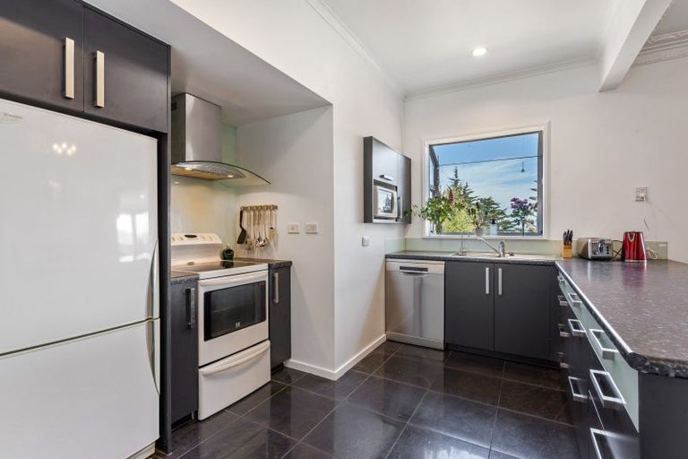 Photo of property in 48 Tomahawk Road, Andersons Bay, Dunedin, 9013