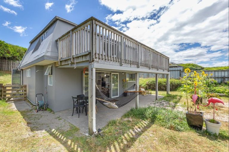 Photo of property in 14 Hunia Terrace, Himatangi Beach, Foxton, 4891