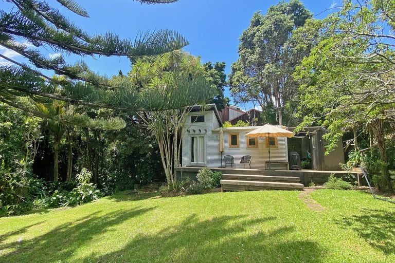 Photo of property in 9 Cotterell Street, Leigh, 0985