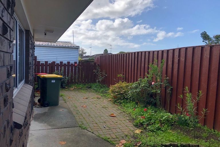 Photo of property in 2/8 Parera Place, Papatoetoe, Auckland, 2025