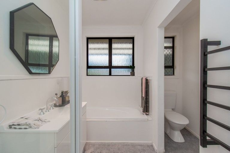 Photo of property in 79 Sunset Road, Mangakakahi, Rotorua, 3015