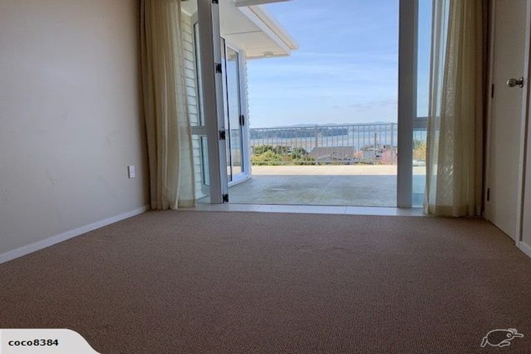 Photo of property in 100 Harbour View Road, Omokoroa, 3114