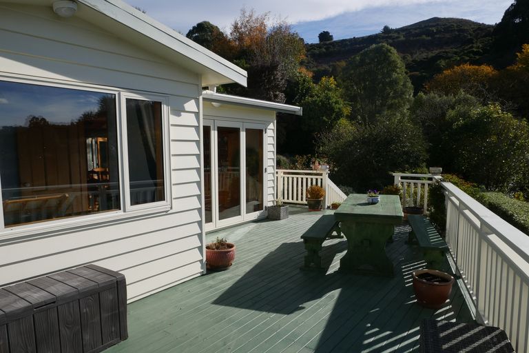 Photo of property in 16 Henry Street, Careys Bay, Port Chalmers, 9023