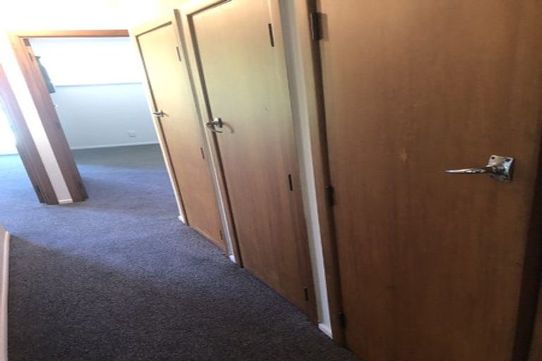 Photo of property in 1/68 Titirangi Road, New Lynn, Auckland, 0600