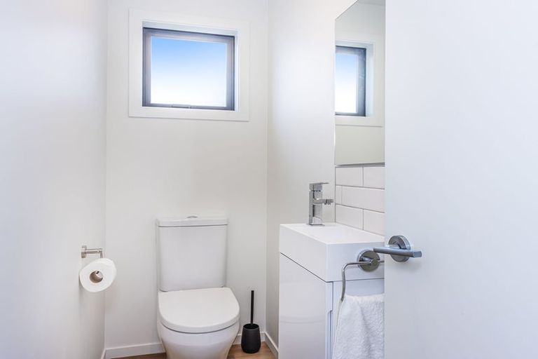 Photo of property in 163c Marine Parade, New Brighton, Christchurch, 8083