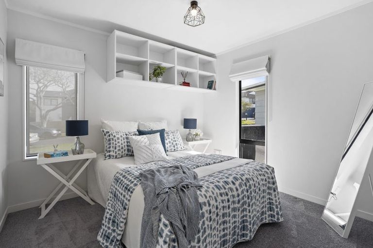 Photo of property in 10 Coubray Place, Botany Downs, Auckland, 2010