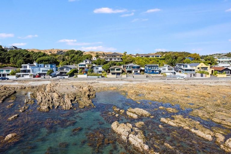 Photo of property in 22 Sunset Parade, Plimmerton, Porirua, 5026