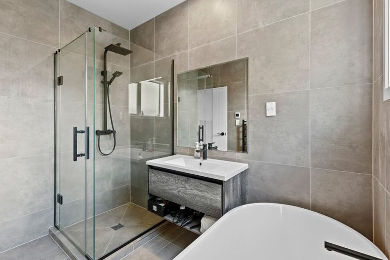 Photo of property in 95 Nobilo Road, Kumeu, 0810