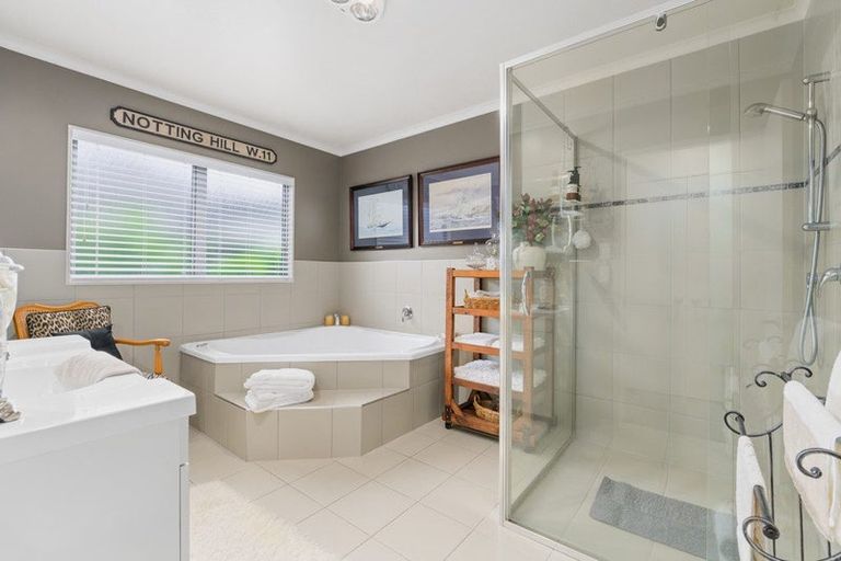 Photo of property in 10 Maccallum Court, Rototuna, Hamilton, 3210