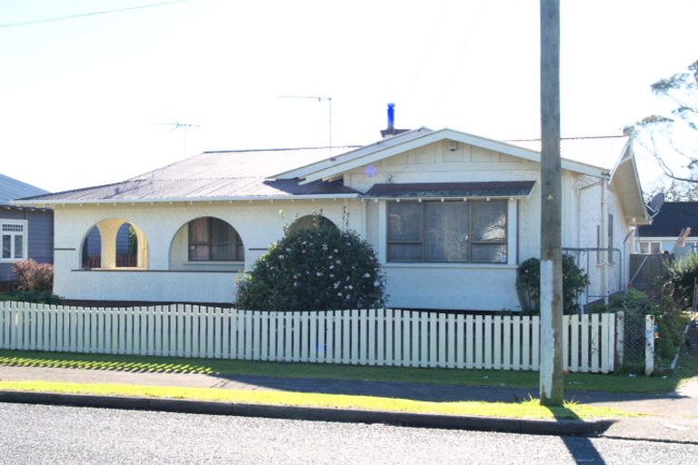 Photo of property in 8 Rosella Road, Mangere East, Auckland, 2024