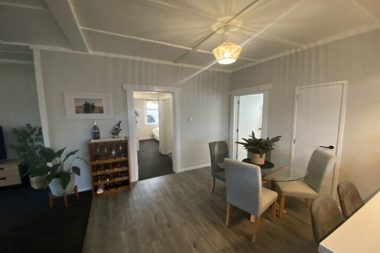 Photo of property in 197 Seaview Road, Westown, New Plymouth, 4310