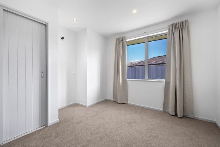 Photo of property in 12 Crabbe Place, Cromwell, 9310