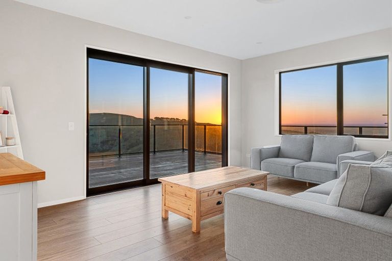 Photo of property in 206 Penruddock Rise, Westmorland, Christchurch, 8025