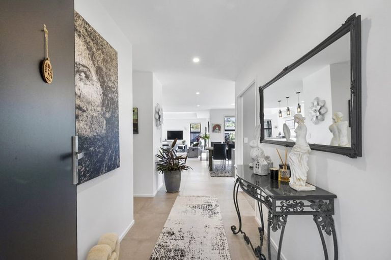 Photo of property in 23 Sycamore Grove, Lower Vogeltown, New Plymouth, 4310