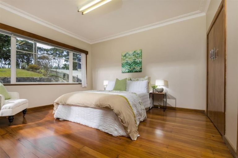 Photo of property in 207 Titirangi Road, Titirangi, Auckland, 0604