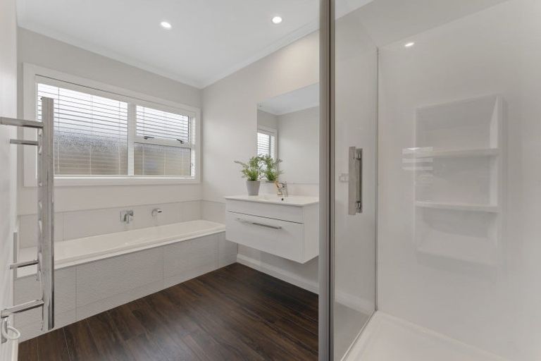 Photo of property in 9 Silicon Way, Fitzherbert, Palmerston North, 4410