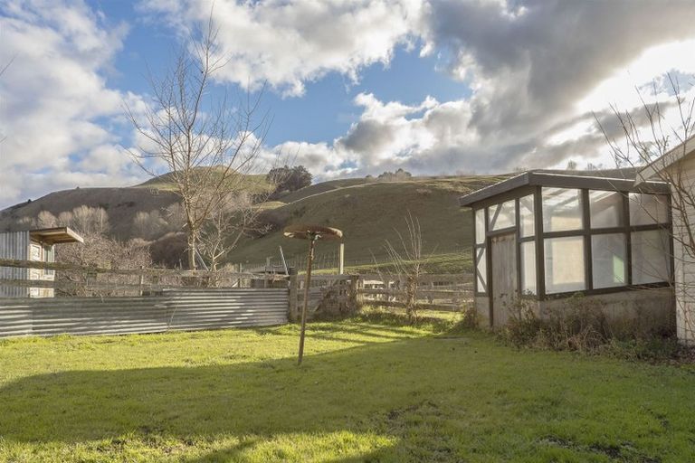 Photo of property in 7975 State Highway 1, Taihape, 4793
