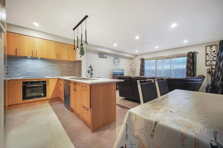 Photo of property in 37a Kahui Parade, Karaka, Papakura, 2113