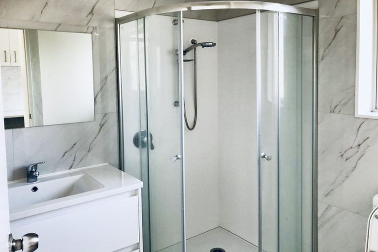 Photo of property in 7 Sheralee Place, Bucklands Beach, Auckland, 2014