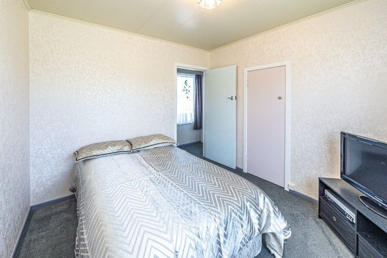 Photo of property in 21 Omori Place, Castlecliff, Whanganui, 4501