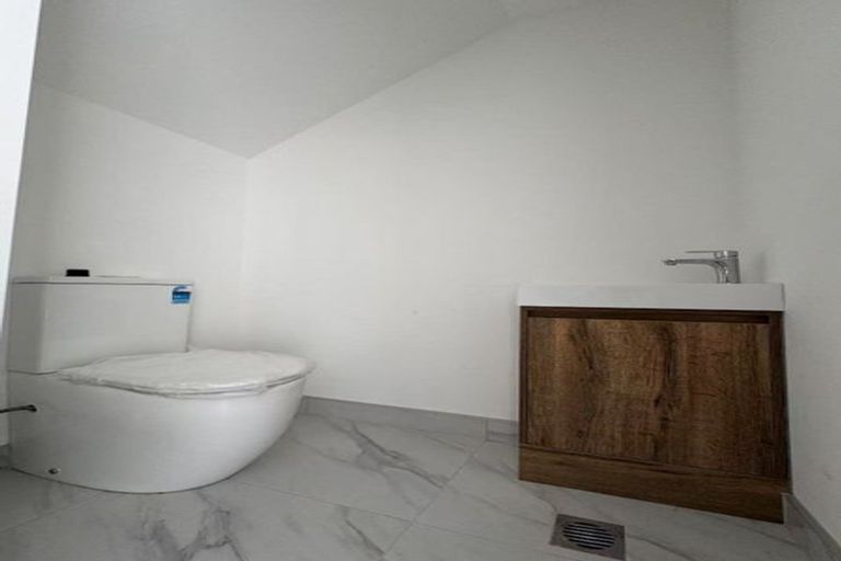 Photo of property in 4 Peara Place, Henderson, Auckland, 0610