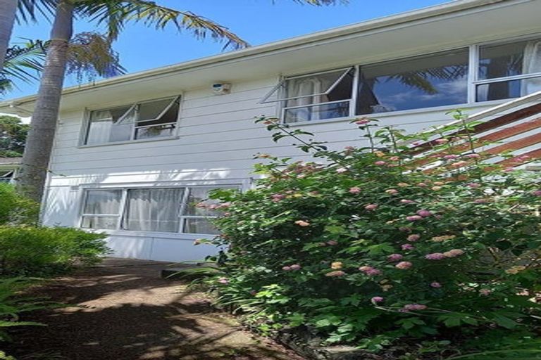 Photo of property in 10 Aralia Road, Sunnynook, Auckland, 0620