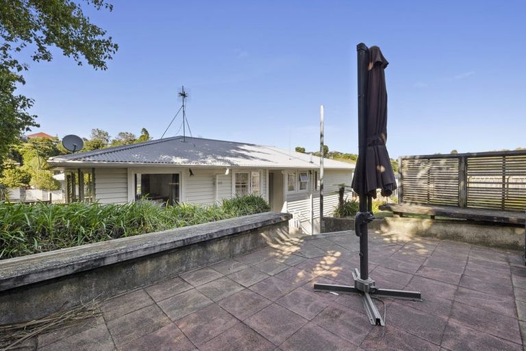 Photo of property in 10 Nash Street, Marfell, New Plymouth, 4310