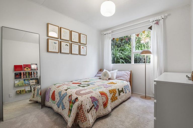 Photo of property in 2/35a Rangatira Road, Beach Haven, Auckland, 0626