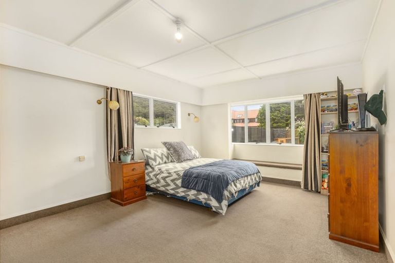 Photo of property in 5 Redwood Close, Paraparaumu, 5032