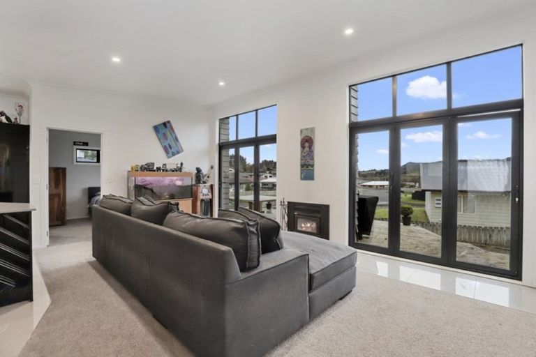 Photo of property in 24 Hartis Avenue, Huntly, 3700
