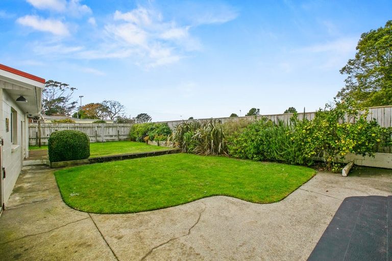 Photo of property in 247 Mangorei Road, Merrilands, New Plymouth, 4312