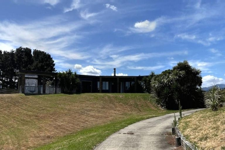 Photo of property in 191 Harakeke Road, Te Horo, Otaki, 5581