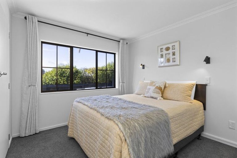 Photo of property in 36b Clare Street, Cambridge, 3434