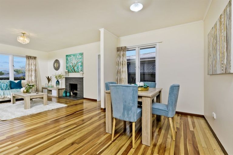 Photo of property in 1/38 Edwards Avenue, Henderson, Auckland, 0610