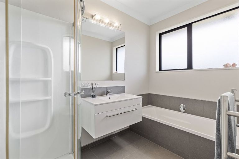 Photo of property in 8 Semaphore Lane, Whitby, Porirua, 5024