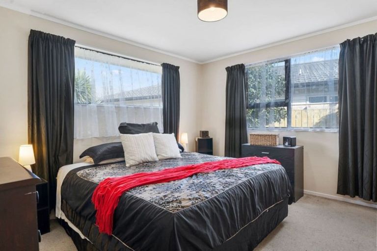 Photo of property in 3/8 Hewer Crescent, Naenae, Lower Hutt, 5011