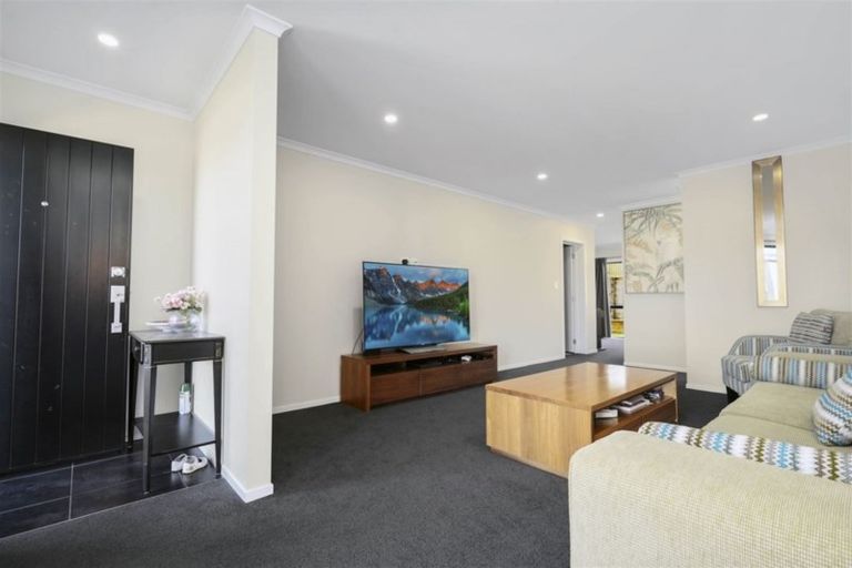 Photo of property in 67 Ridgedale Crescent, Flagstaff, Hamilton, 3210