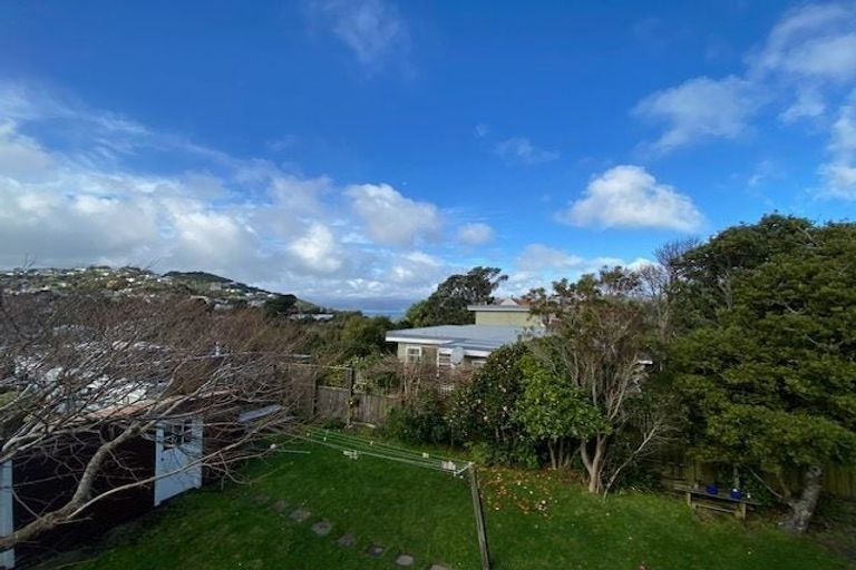 Photo of property in 15 Trelissick Crescent, Ngaio, Wellington, 6035