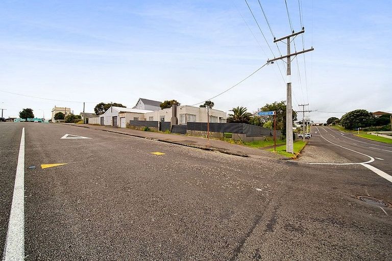 Photo of property in 34 Stafford Street, Patea, 4520